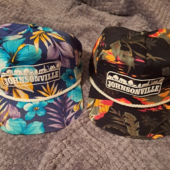 Vintage Johnsonville snapback floral trucker hats.Set Of Two.